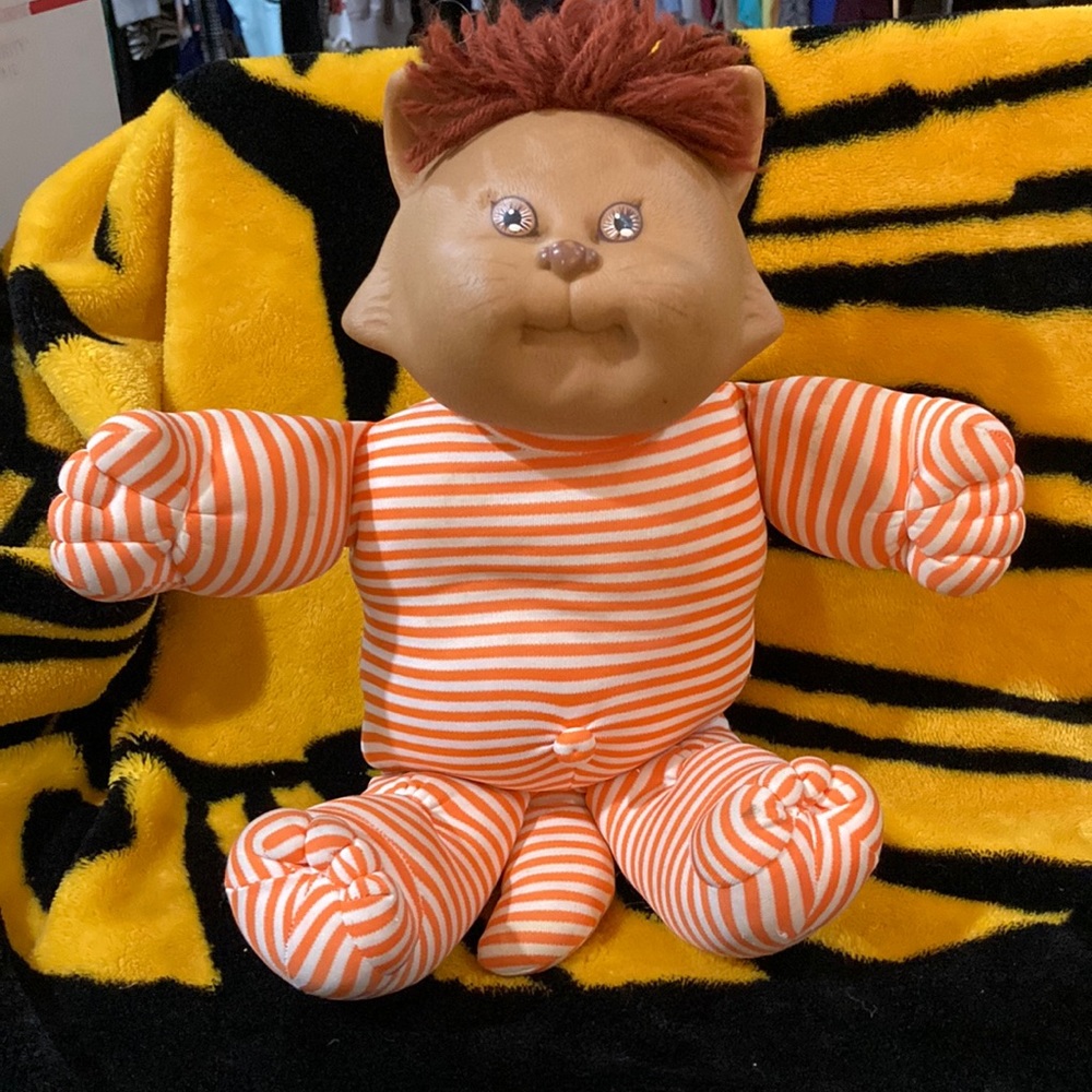 Vintage cabbage patch dog Koosa 1983